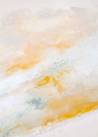 Detal obrazu malowanego ręcznie farbami akrylowymi na płótnie bawełnianym przedstawiający złotą abstrakcję na beżowym tle.